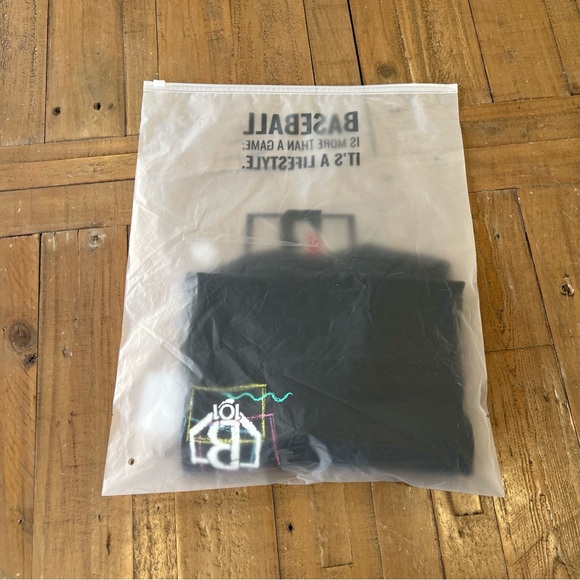 Baseball Lifestyle 101 Chalkboard Short Sleeve Tee Men’s Medium Teen Black New - Picture 6 of 6